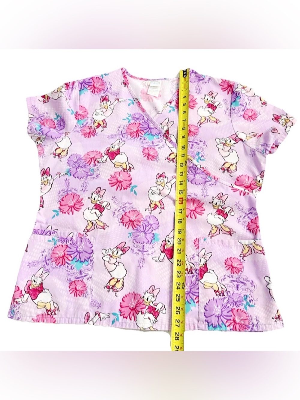Disney Daisy Duck Floral Scrub Top Women’s Large Purple Pink Medical Nurse - Picture 7 of 8